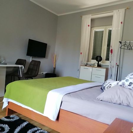 Villa Juni Crikvenica Buitenkant foto